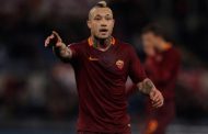 Nainggolan happy at Roma, but does not rule out Chelsea move