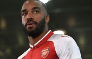 Alexandre Lacazette calls on Arsenal playmakers to help him fire Gunners back into title race