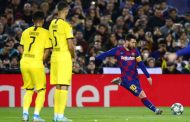 Messi scores in 700th match as Barca ease into last-16