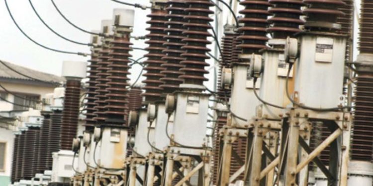 Electricity workers suspend strike after meeting with FG