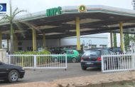 FG slashes pump price of petrol to N125 per litre