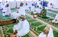 Buhari attends Juma’at prayers at State House mosque for the first time after lockdown