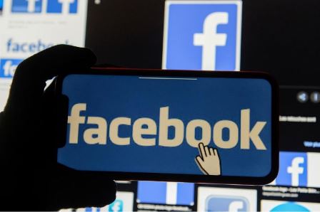 Canada’s biggest banks join boycott of Facebook platforms
