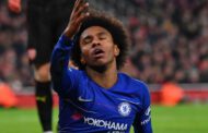 Arsenal handed Willian transfer deadline as Barcelona make offer for Chelsea star