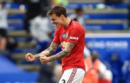 Manchester United’s Lindelof catches thief in robbery of elderly woman