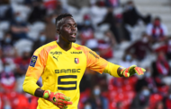 Chelsea make €20m offer for Rennes goalkeeper Mendy with Kepa future in further doubt