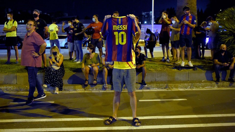 Barcelona fans descend on Camp Nou in Messi exit outrage