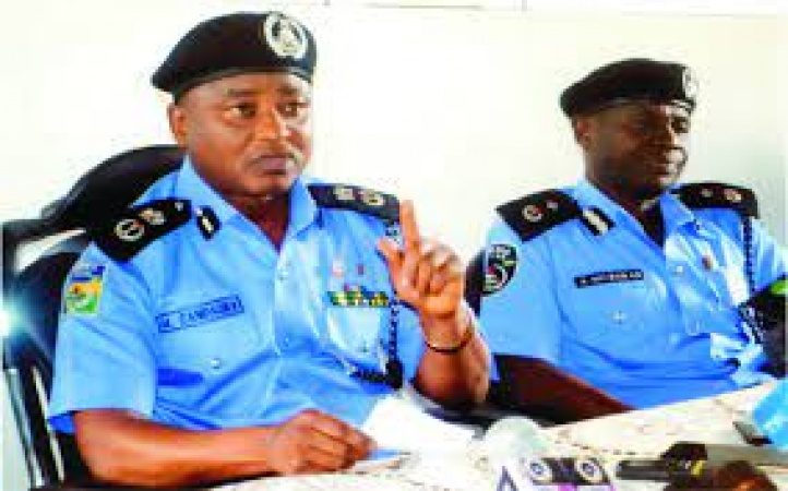 Eleven suspected armed robbers in police net