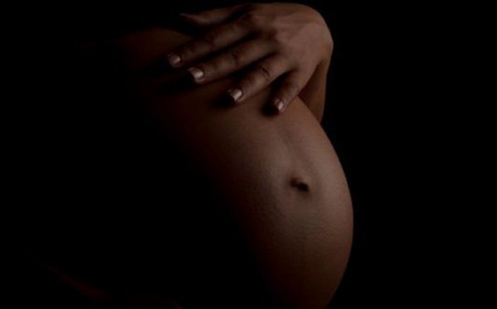 Husband beats 8-month pregnant wife to death